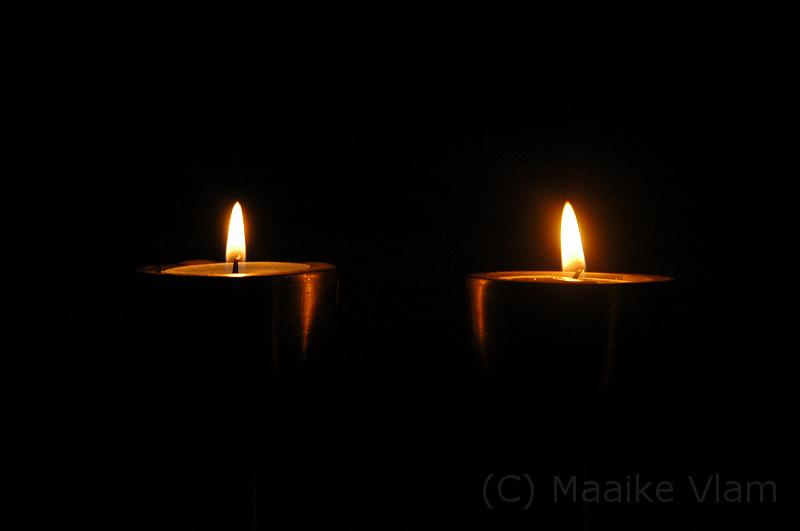 candles two.jpg - (C) M. Vlam 2005:maaike.vlam@gmail.com